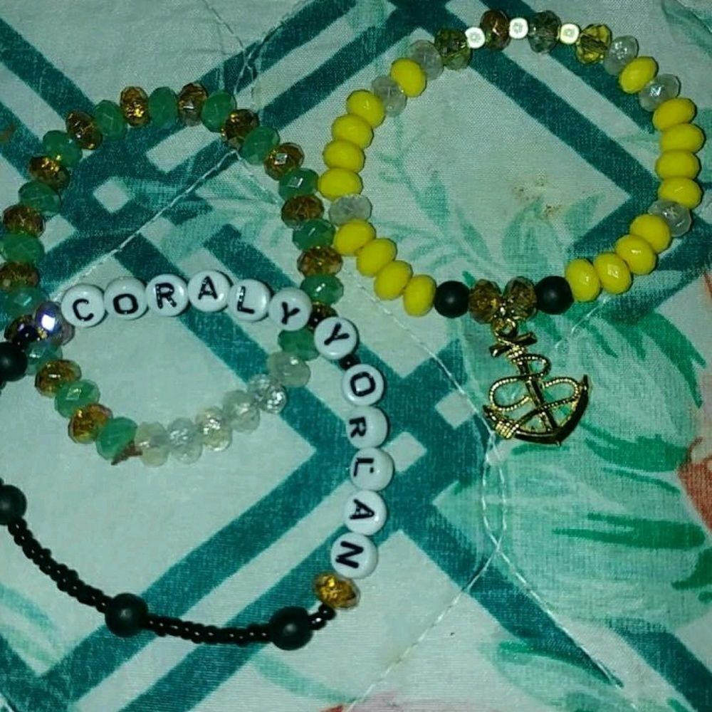 Handmade Customized Name bracelet - Picture 2 of 7